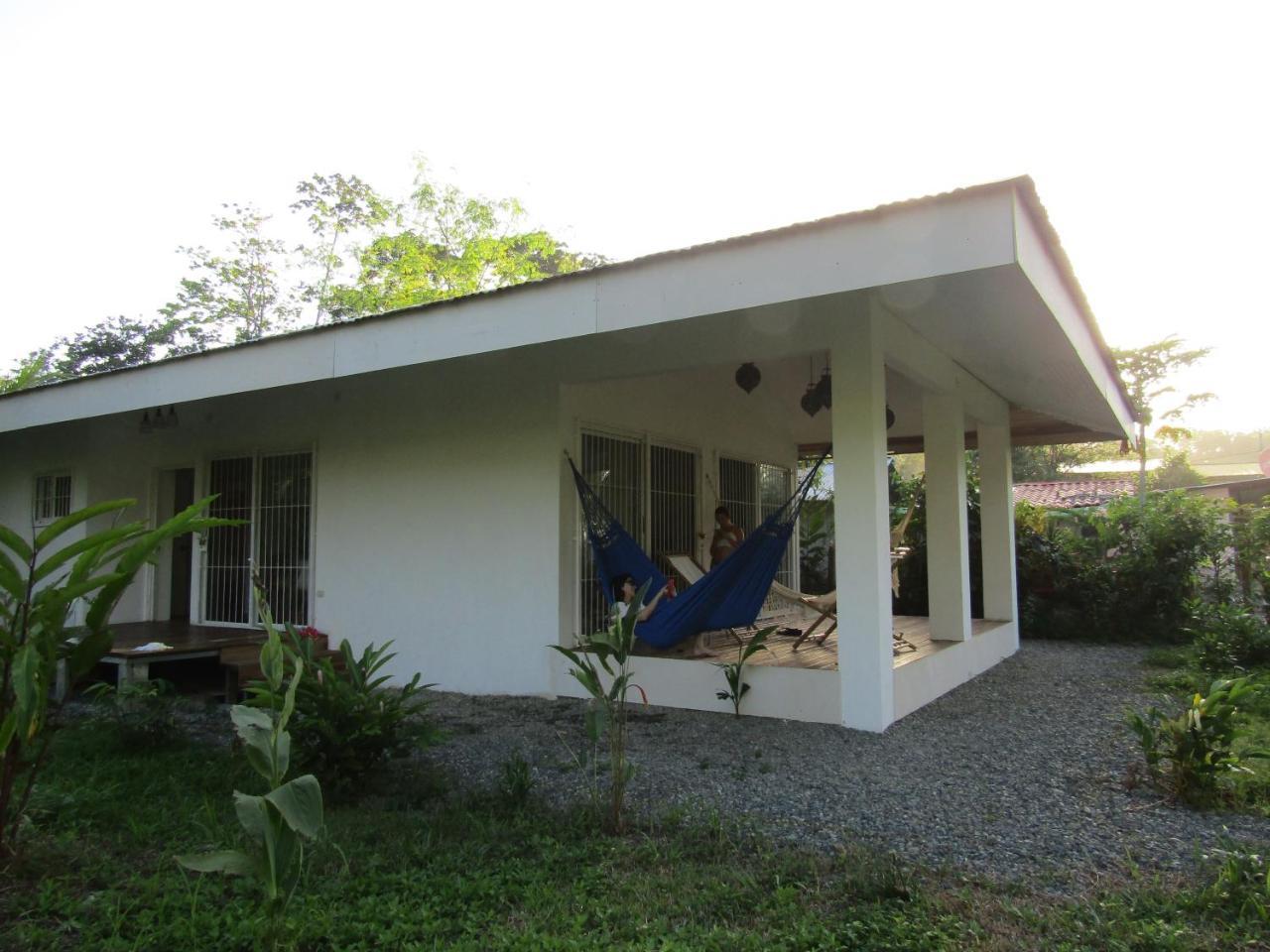 Вілла Pineapple House Manzanillo Екстер'єр фото